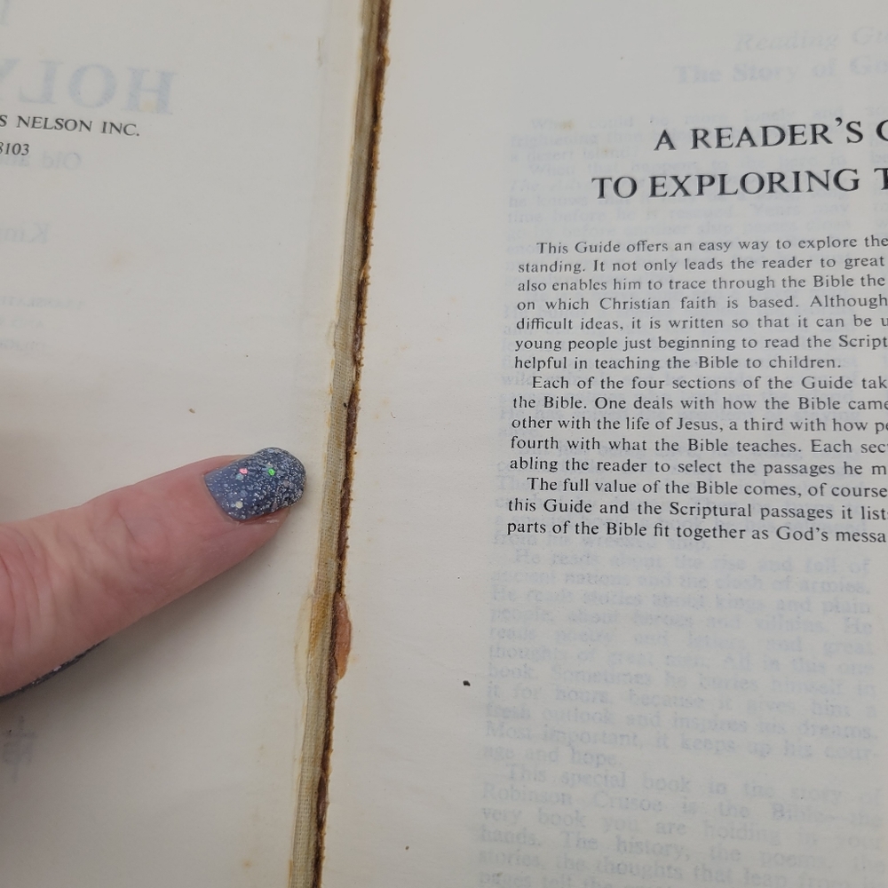 KJV Thomas Nelson Holy Bible 1970 Red Letter Concise Dictionary Concordance - Picture 5 of 5
